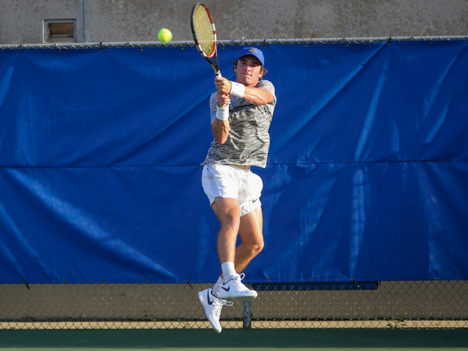 Sophomore Oliver Crawford has advanced to the quarterfinals of the USA F28 Futures tournament in Harlingen, Texas. He'll try and advance with a win during his 11 a.m. match today, while most of his UF teammates will see action at the ITA Regional Championships in Athens, Georgia.
