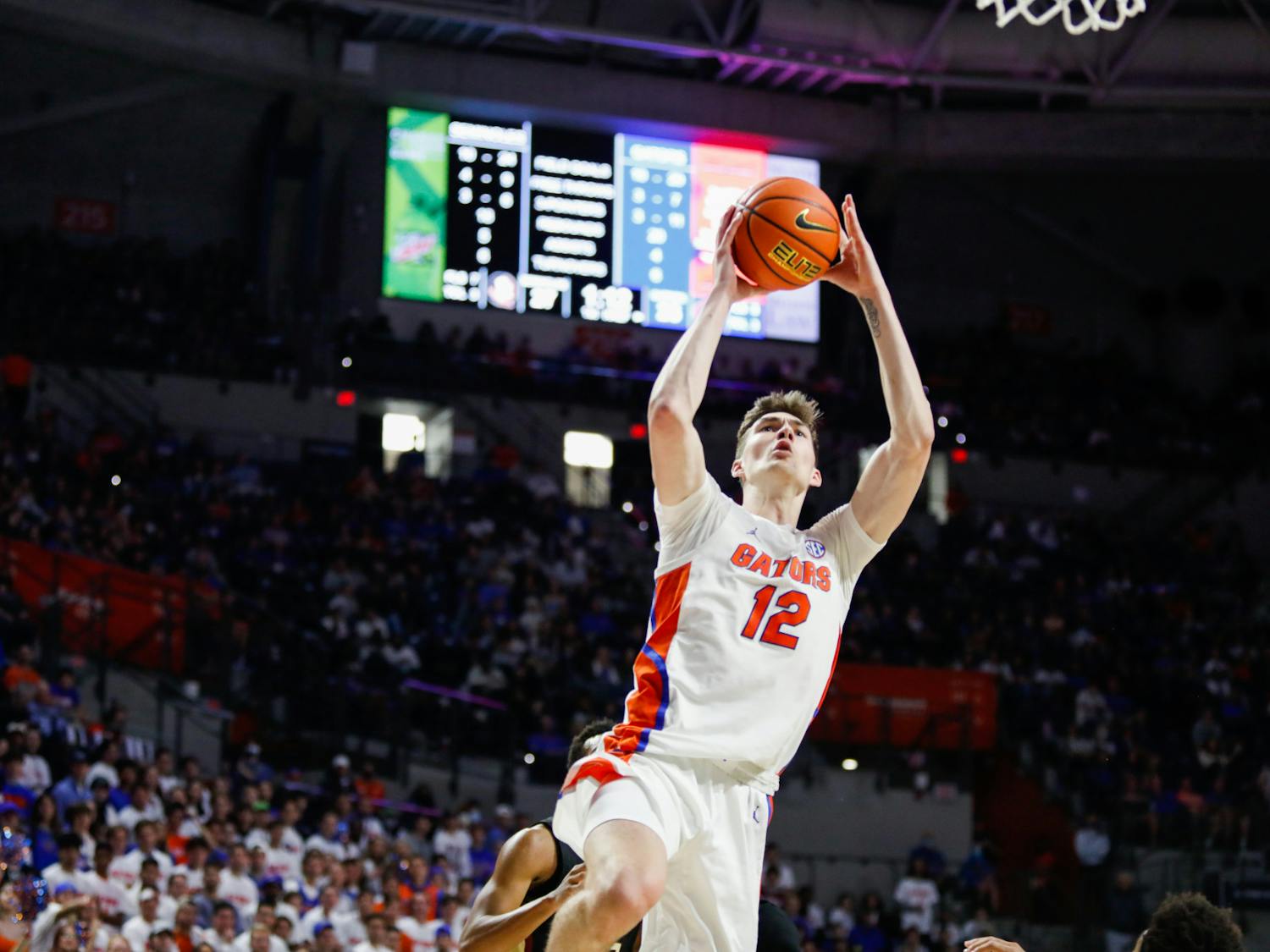 Florida's Colin Castleton goes up for a shot during a Nov. 14 game against Florida State. The center scored a game-high 19 points Wednesday against Alabama.