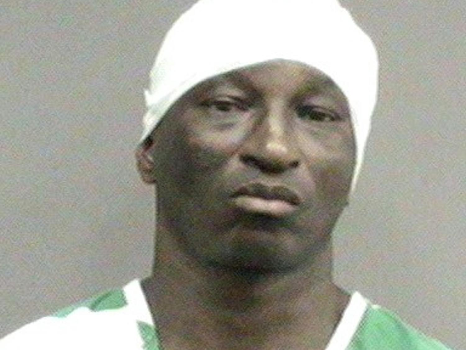 Carl M. Babb, 50, was arrested after police said he snatched a woman’s purse from the Lunchbox restaurant downtown at about 8:50 p.m.