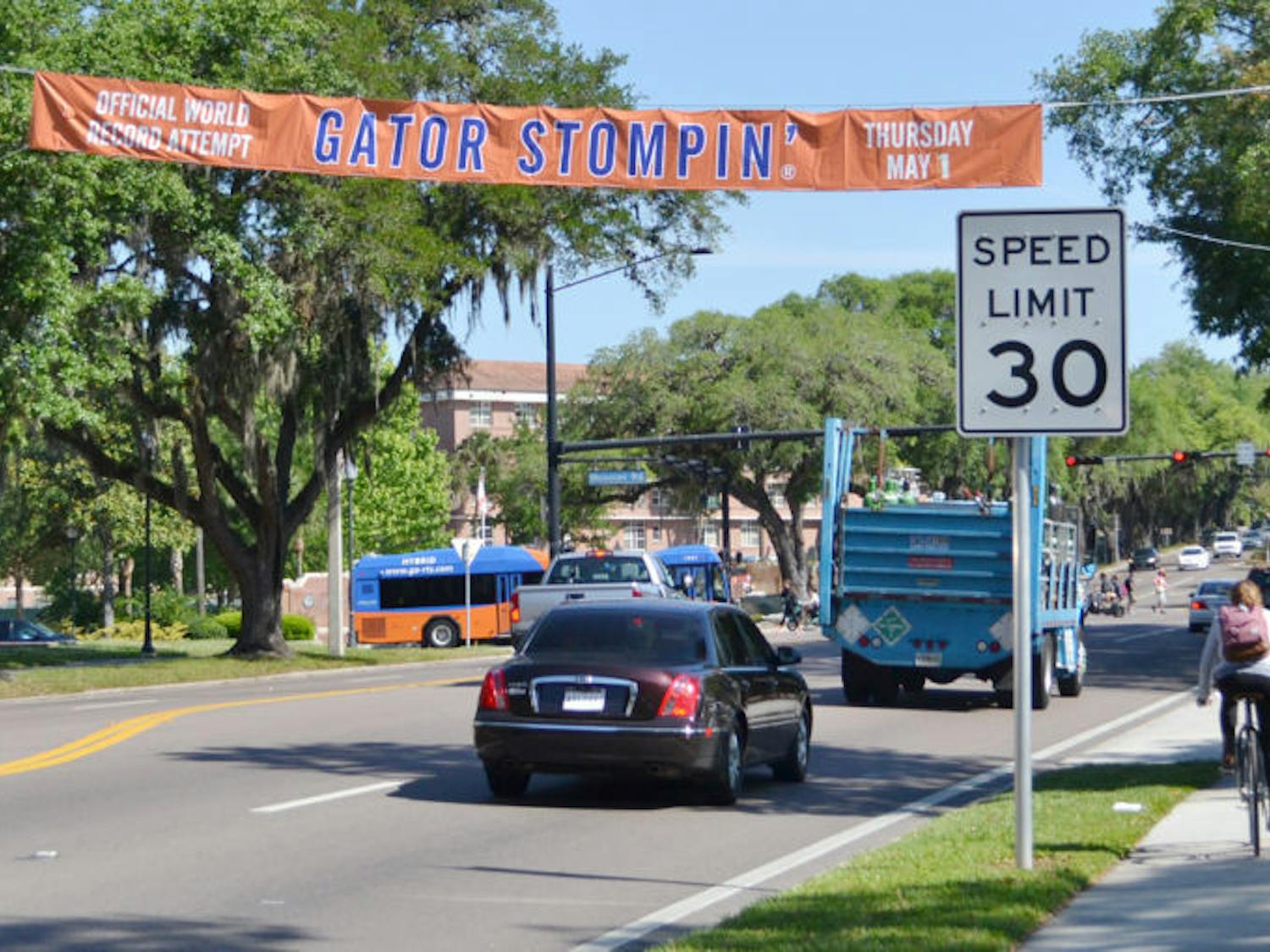 Gator Stompin’, a pub crawl organized by the Pledge 5 Foundation, will attempt to break a world record on May 1 by having more than 4,700 people check in to 10 bars each.