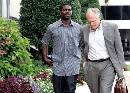 Vick released from federal custody