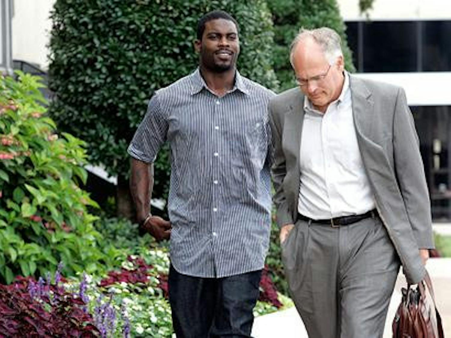 Vick released from federal custody