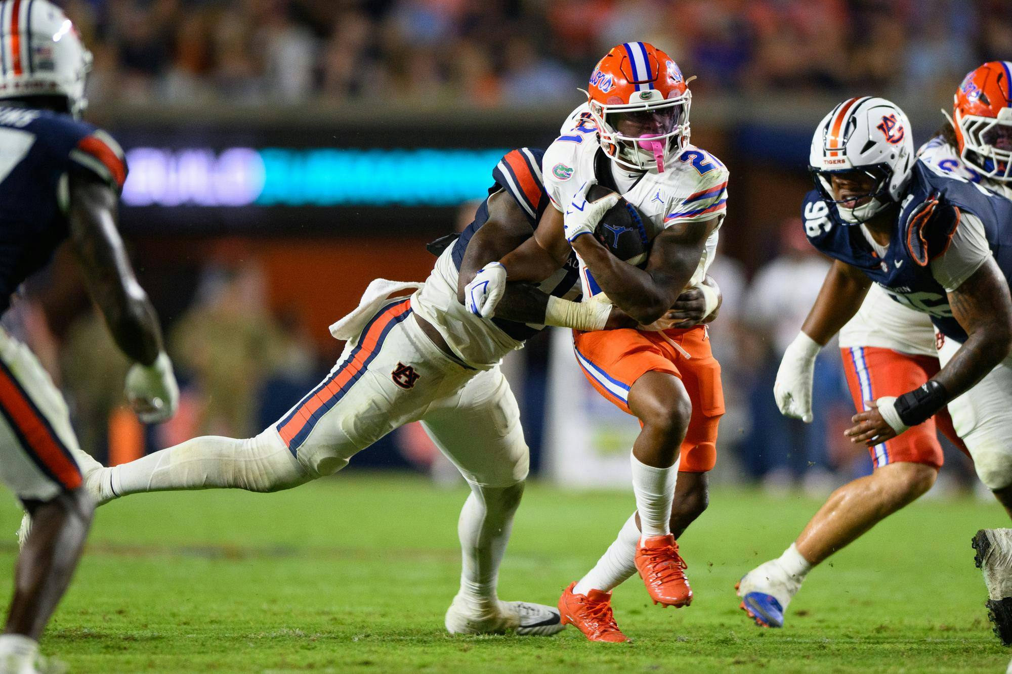 Florida running back Evan Pryor (21) rushes during the second half of an NCAA college football game against Auburn, Saturday, Sept. 19, 2026, in Auburn, Ala.