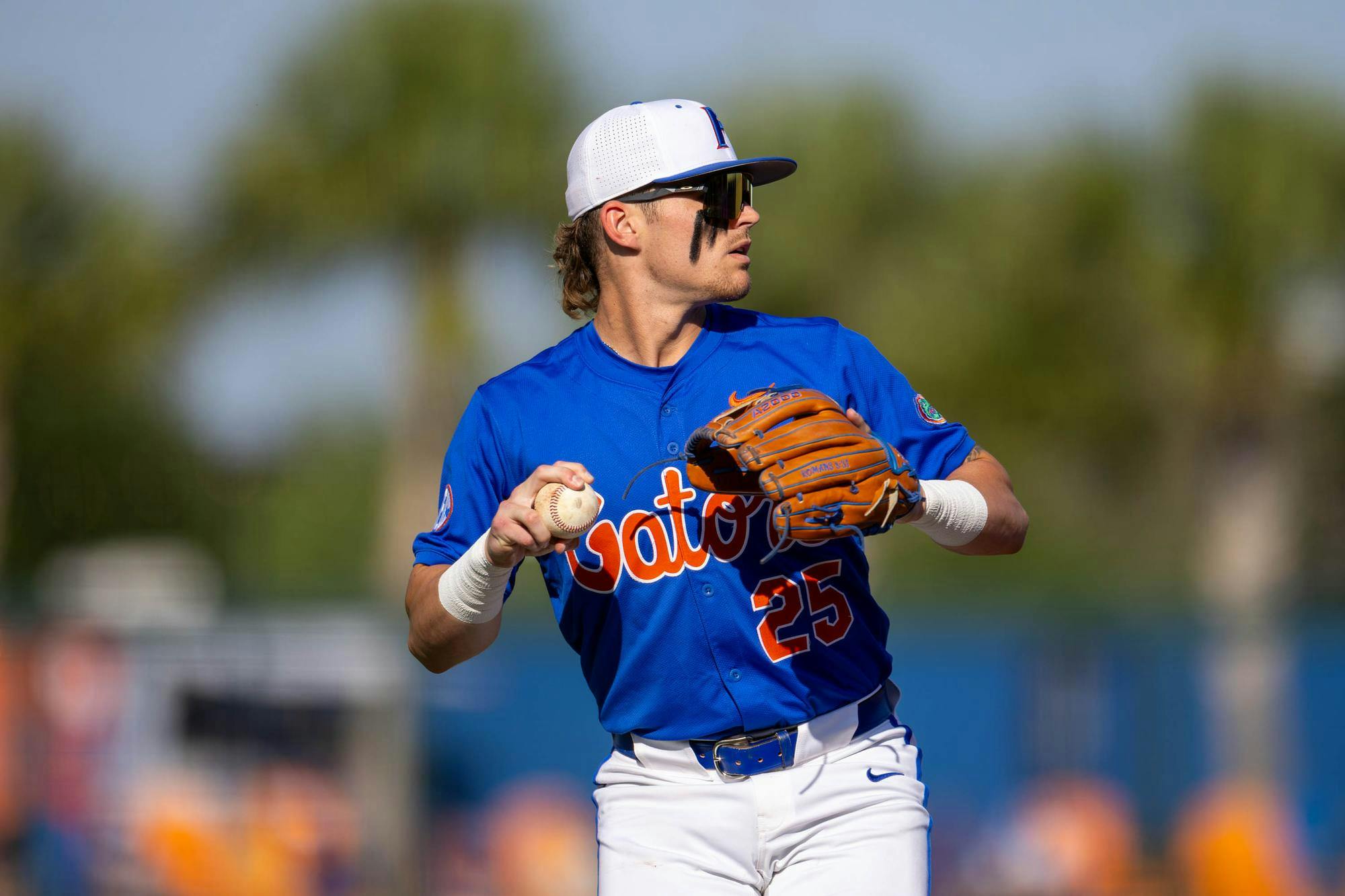 Florida infielder Kolt Myers (25) throws the ball during an NCAA college baseball game against Auburn at Condron Family Ballpark in Gainesville, Fla., Friday, April 17, 2026.
