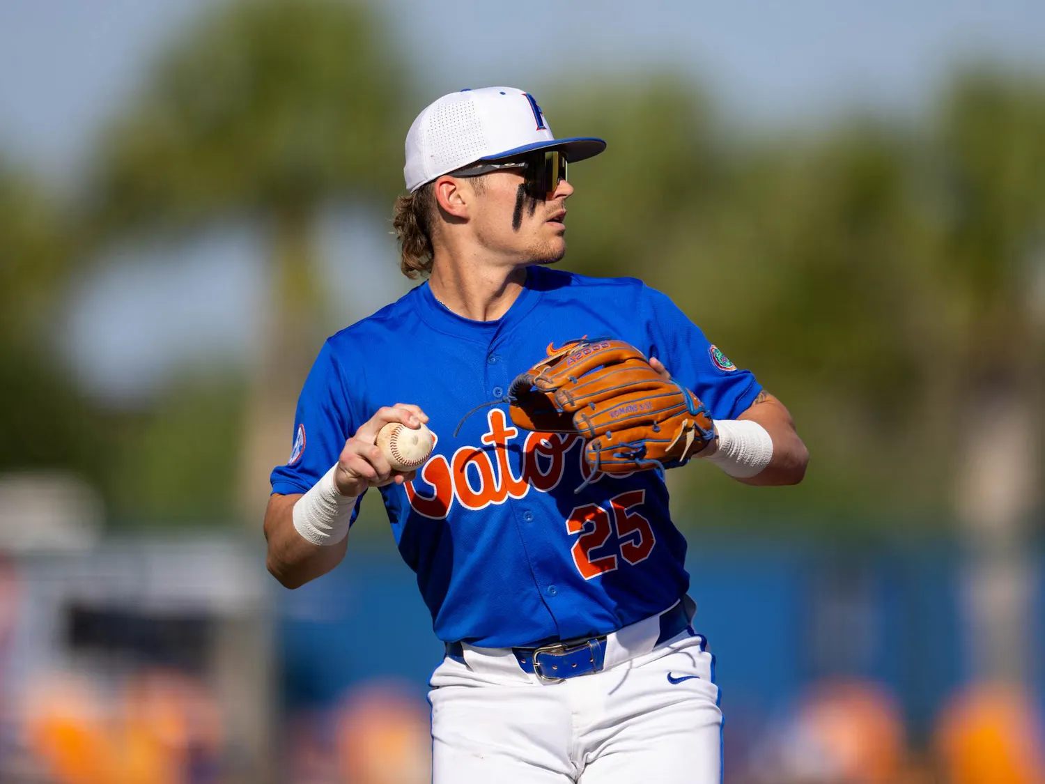 Florida infielder Kolt Myers (25) throws the ball during an NCAA college baseball game against Auburn at Condron Family Ballpark in Gainesville, Fla., Friday, April 17, 2026.