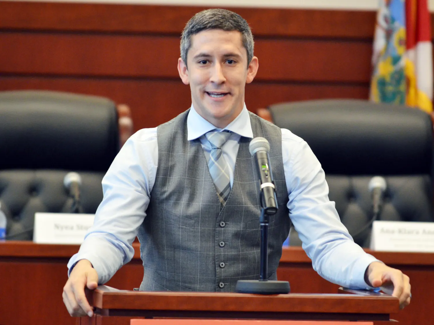 Rand Getlin speaks during the UF Entertainment and Sports Law Society's symposium on ethical and legal decision-making in the sports industry on Friday.