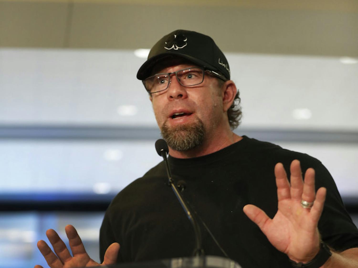 Former Houston Astros first baseman Jeff Bagwell speaks to reporters Wednesday Jan. 18, 2017, in Houston, after his election to baseball's Hall of Fame was announced. (Karen Warren/Houston Chronicle via AP)