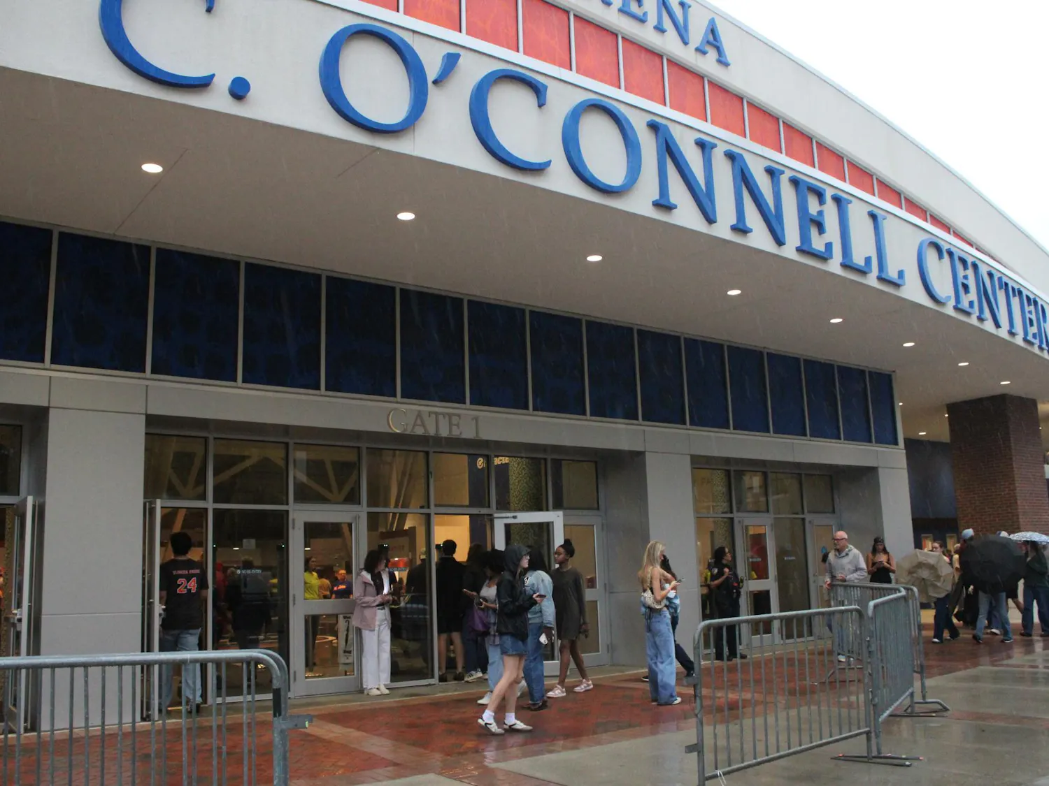 Attendees enter the Stephen C. O’Connell Center for comedian Nikki Glaser’s Gator Growl appearance, Friday, Oct. 9, 2026, in Gainesville, Fla.