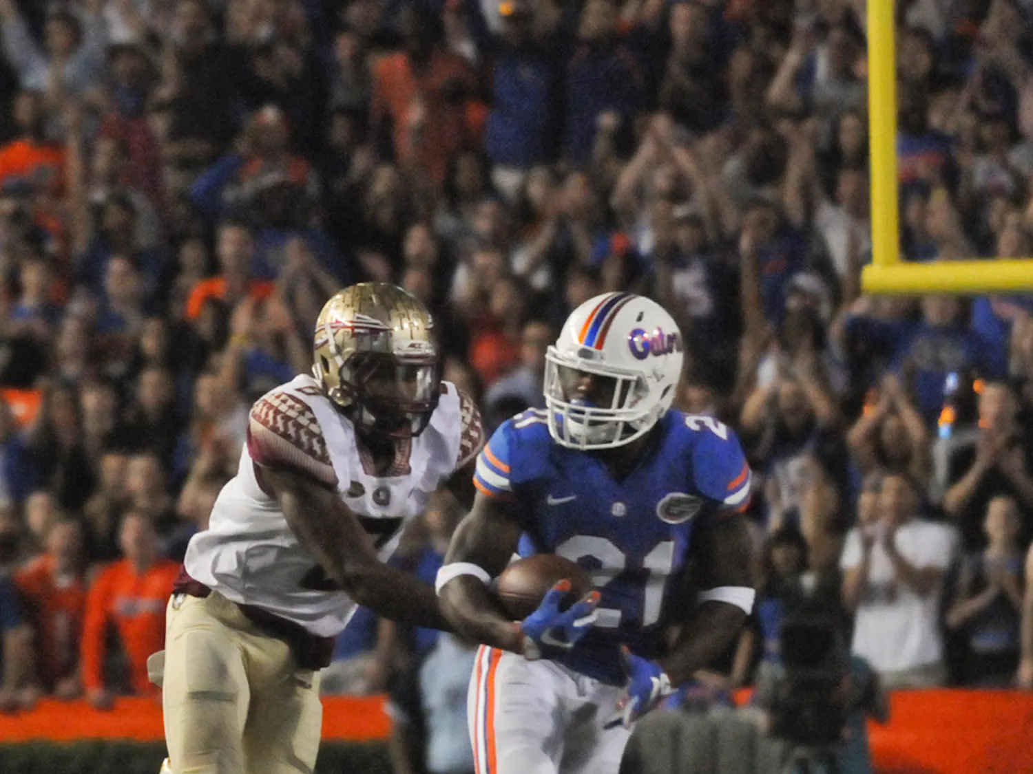 UF's Kelvin Taylor rushes during Florida's 27-2 loss to Florida State on Nov. 28, 2015, at Ben Hill Griffin Stadium.