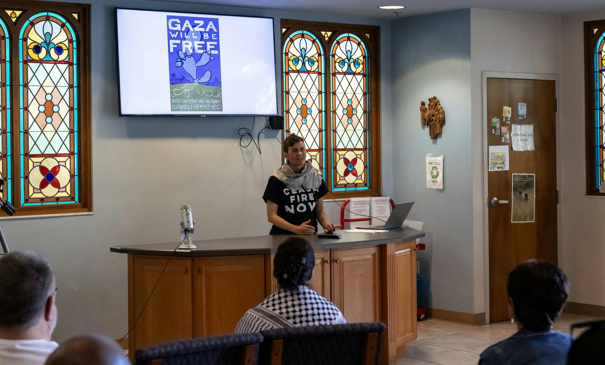 Speaker addresses middle eastern conflict during pro-Palestinian symposium on Nov. 1, 2024.