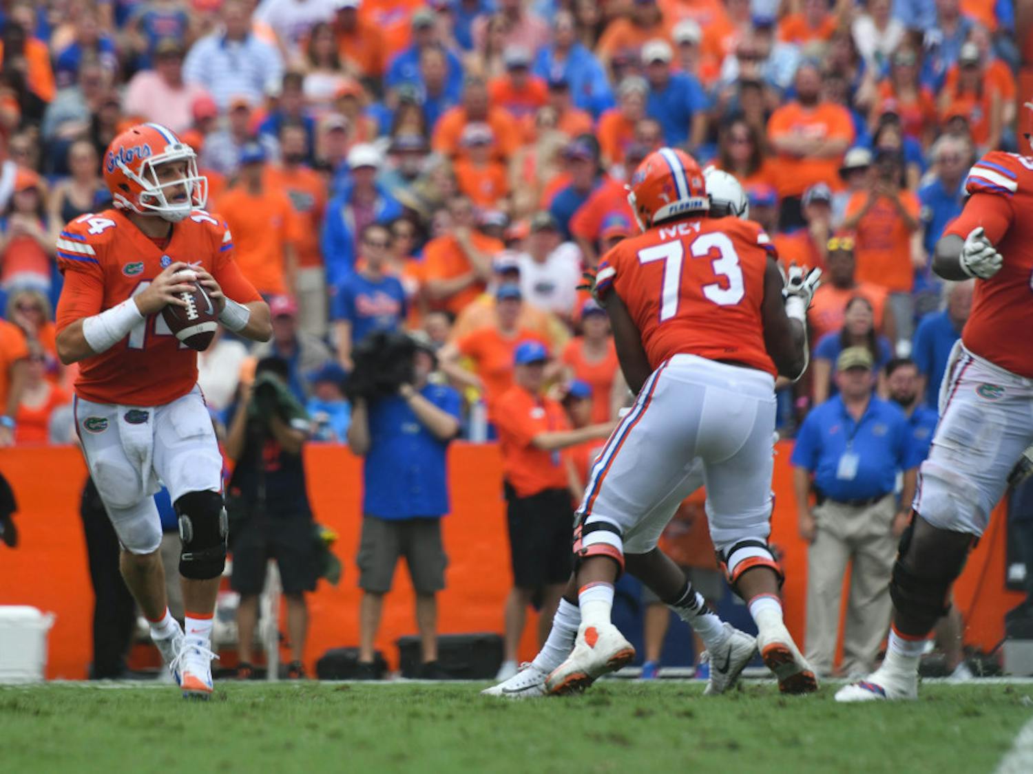 UF quarterback Luke Del Rio looks to pass the ball during Florida's 38-24 win against Vanderbilt on Saturday at Ben Hill Griffin Stadium.