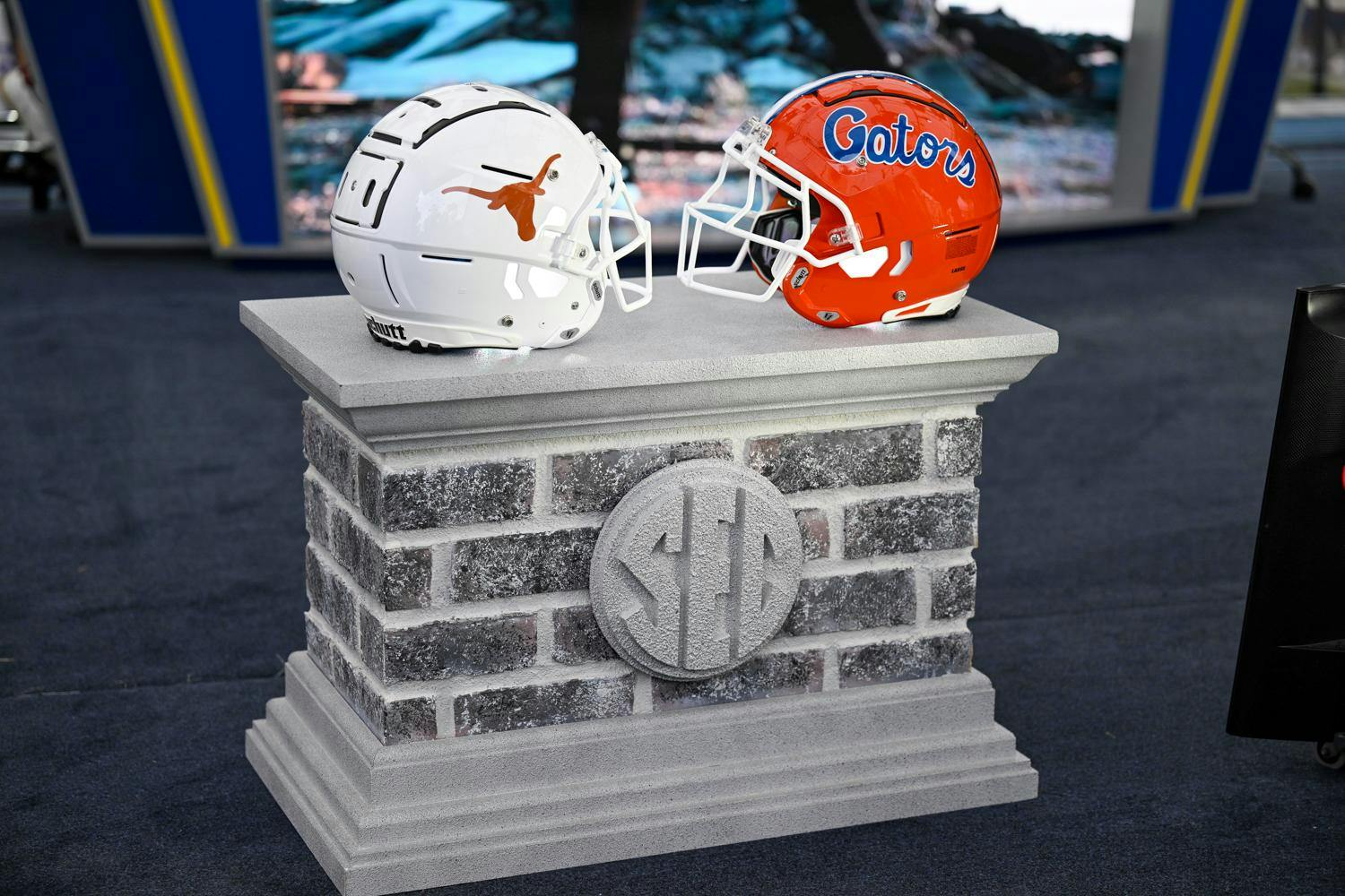 Texas Longhorns and the Florida Gators face-off on Saturday, Oct. 4, 2025, at Ben Hill Griffin Stadium in Gainesville, Fla.