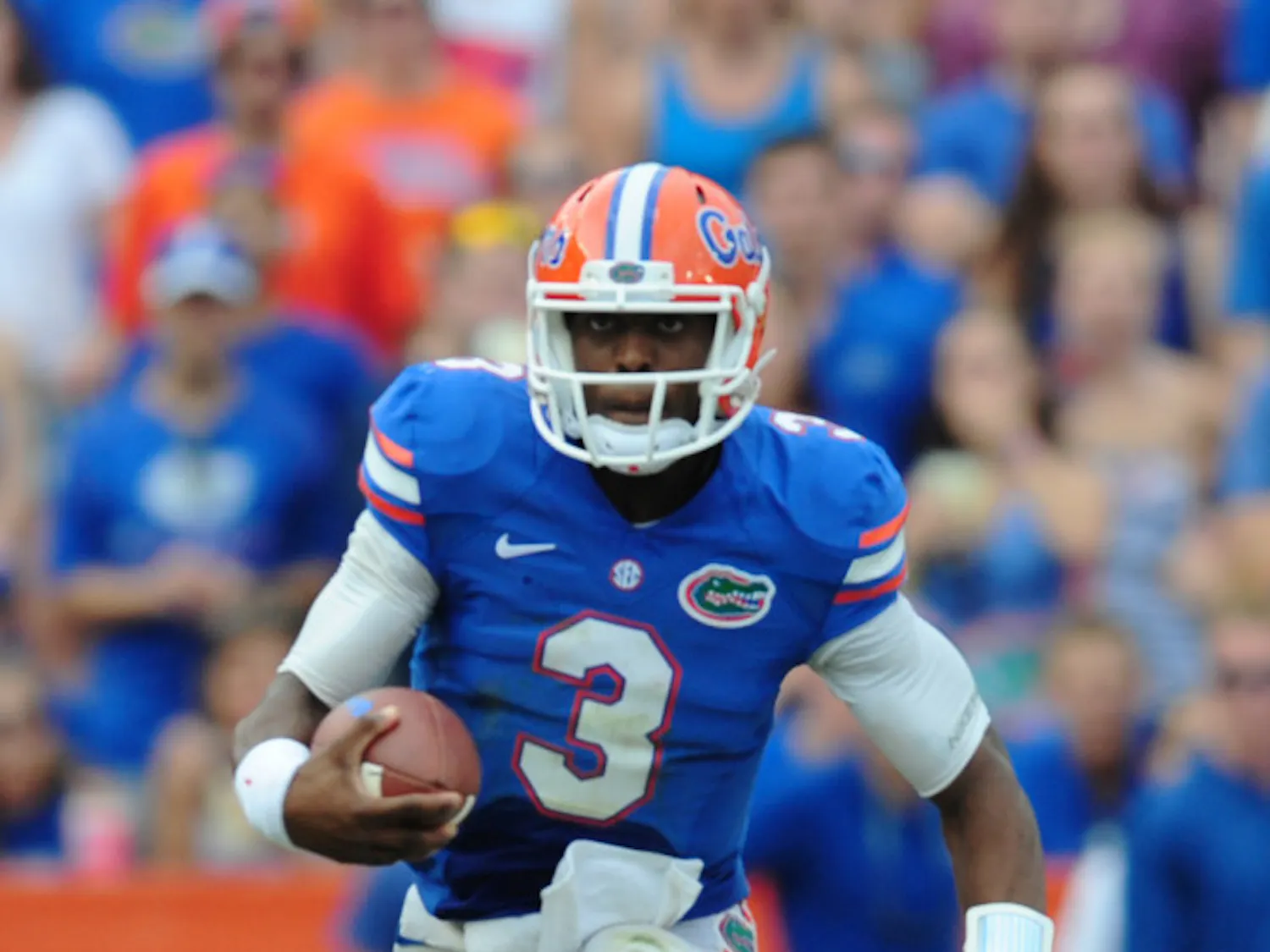Tyler Murphy runs down the field during the victory against Tennessee. Murphy is now Florida’s starting quarterback.