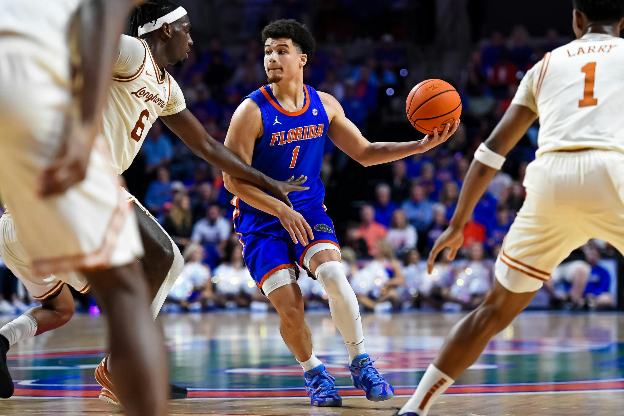 Florida guard Walter Clayton Jr. (1) looks to pass as the Gators faced the Longhorns on Saturday, Jan. 18, 2025, at the O’Connell Center in Gainesville, Florida.