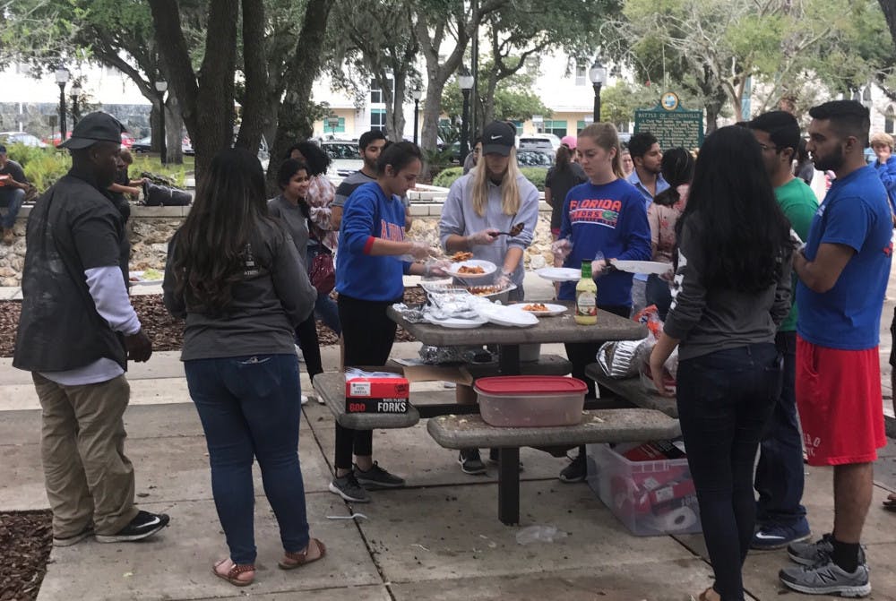 Pakistani Students’ Association feeds Gainesville residents in need