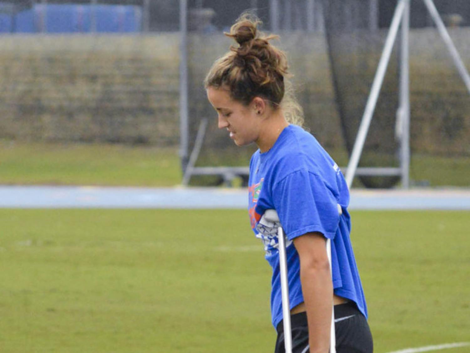 Havana Solaun walks on crutches prior to Florida's NCAA match against Jacksonville on Nov. 16 — UF's first match after Solaun tore her ACL.