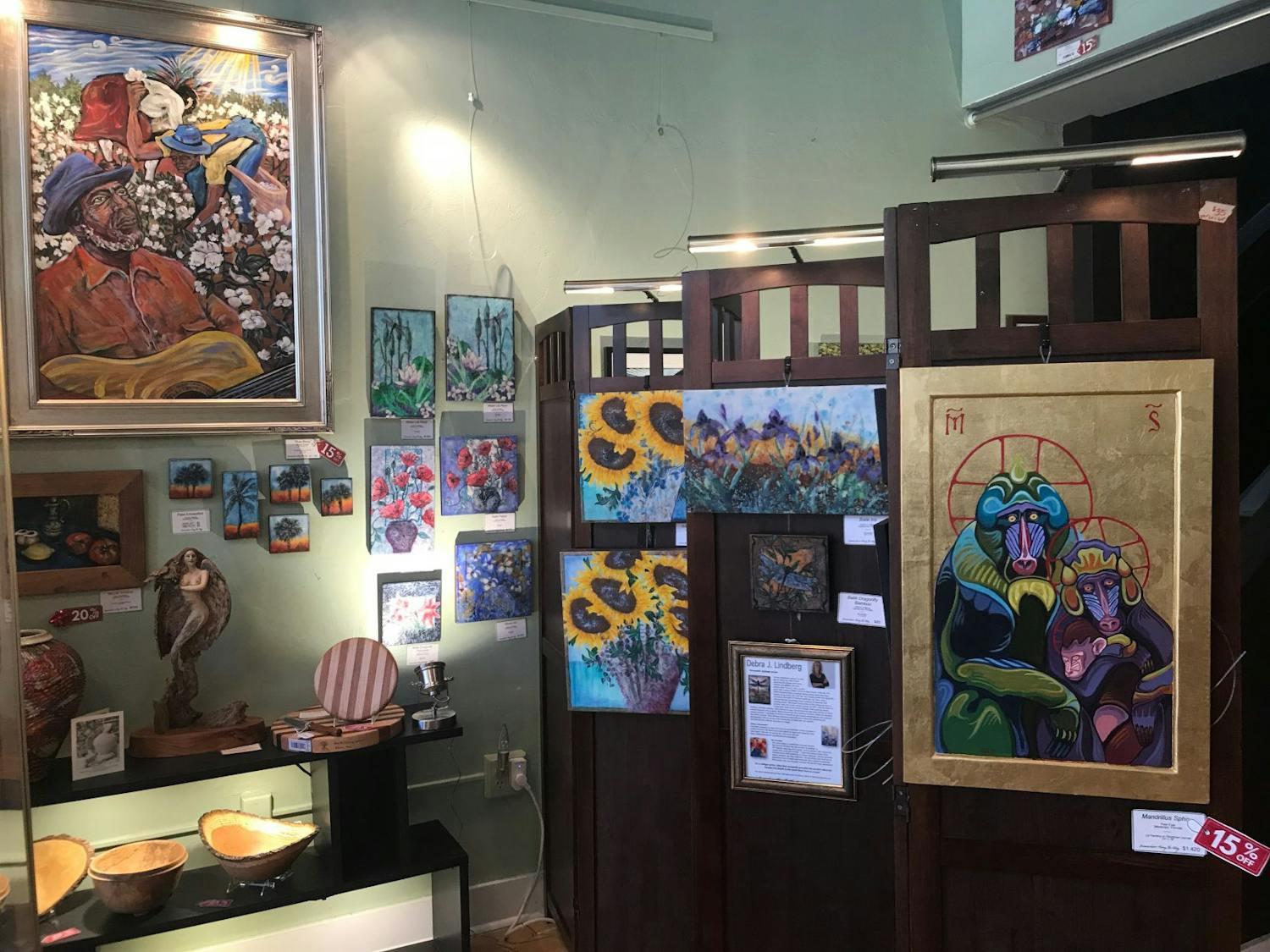 The art remain in the store until artists come to pick up their pieces.&nbsp;