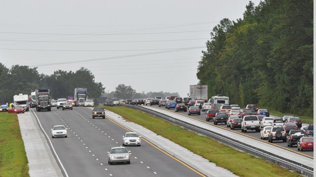 A northbound traffic jam on Interstate 75 is shown in this Alligator file photo. Reporter Meredith Rutland experienced gridlocked traffic similar to this on her drive from Miami Shores to Gainesville on Sunday.