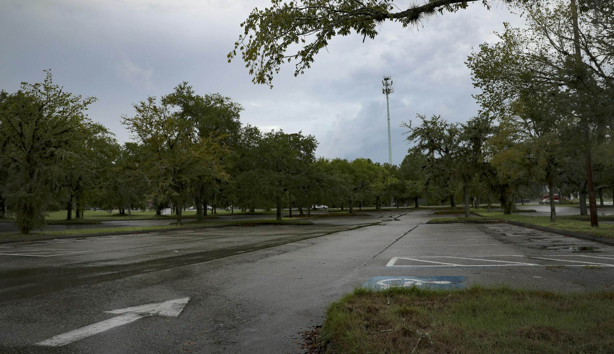An empty parking lot located at 2286 SE Hawthorne Road on Sunday, July 4, 2021. A proposed new grocery store, called Bravo supermarket, that would buy locally grown food options, may be built in this area.