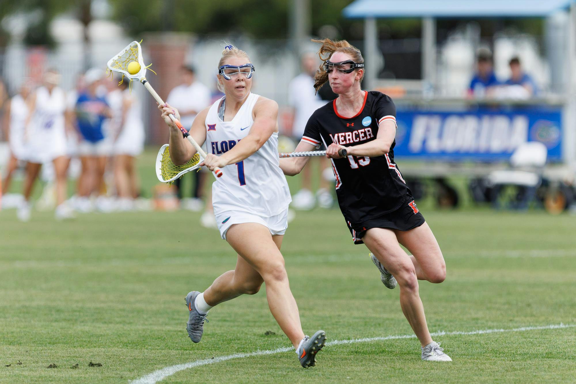 Florida midfielder Gabby Greene (1) looks to pass during the first quarter of an NCAA women’s lacrosse gmae against Mercer, Saturday, March 07, 2026, in Gainesville, Fla.