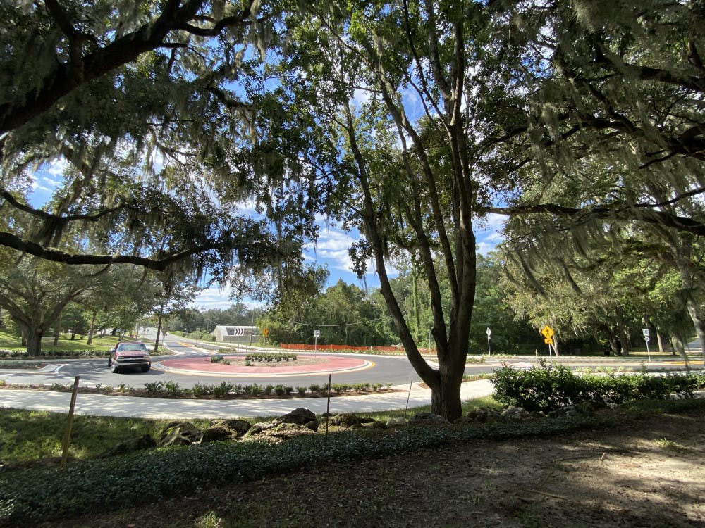 <p>Photo of the completed roundabout near Lakeside Residential Complex.</p>