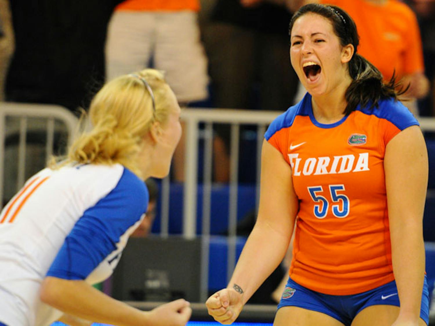 Florida defensive specialist Taylor Unroe (55) was named Southeastern Conference Freshman of the Week on Tuesday after recording nine assists in 44 digs in four Gators wins last week.