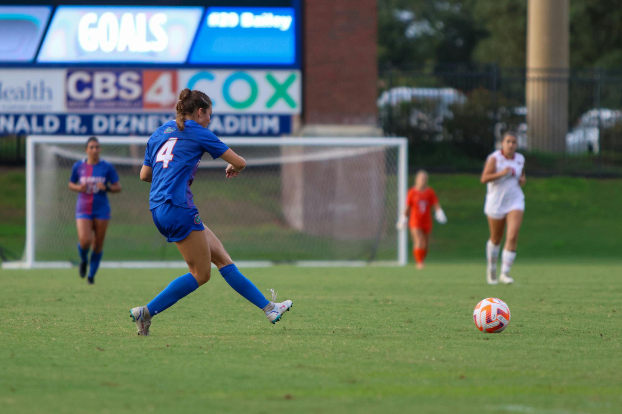 Freshman forward Megan Hinnenkamp passes the ball in the Florida Gators’ 1-0 win against the Maryland Terrapins Sunday, Aug. 20, 2023.