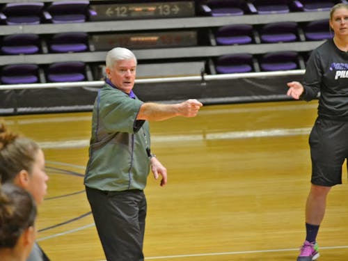  Women’s basketball head coach Jim Sollars continues coaching during practice before the Pilots’ game against San Francisco tomorrow during his final season.Photo by David DiLoreto