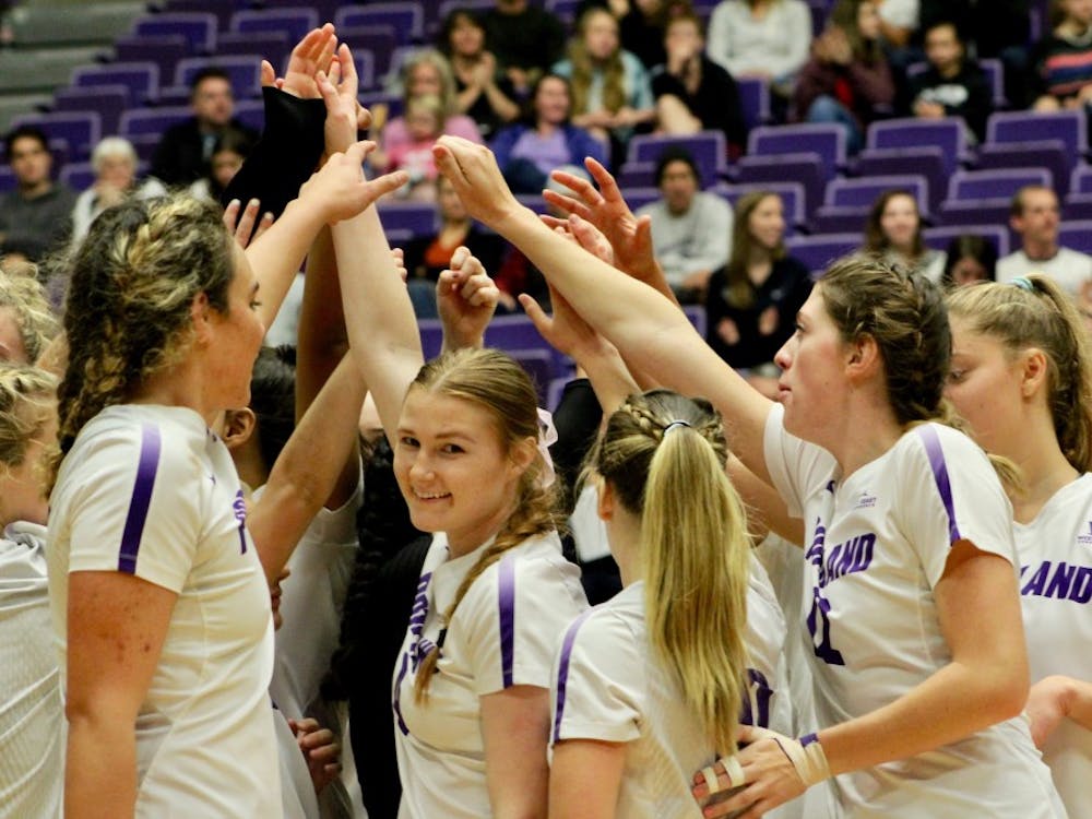 Volleyball loses to No. BYU 3-0