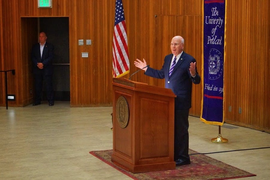  Photo by Maggie Smet