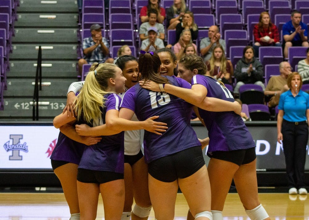 Women's volleyball went 2-1 in the Portland North Marriott Invitational.