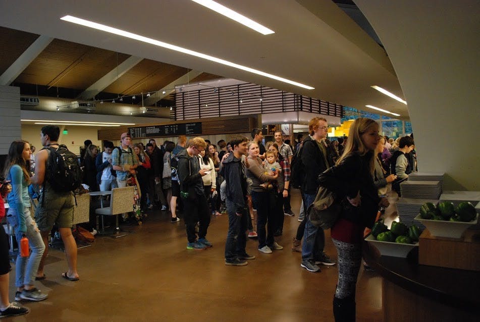  Students have been noticing much longer lines in the Commons due to the lack of the Cove closing for renovations. The Cove will reopen around Fall Break. Photo by David DiLoreto.