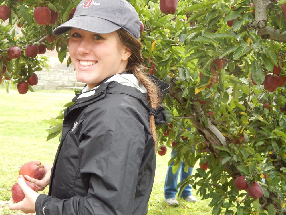  Students on the Rural Immersion completed service and learned about the agriculture industry in the Yakima Valley. Photo courtesy of Eloiza Meza-Ramirez