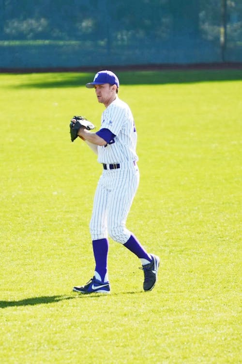  Redshirt senior Chet Thompson plays in the outfield against UC Irvine. Photo by Parker Shoaff