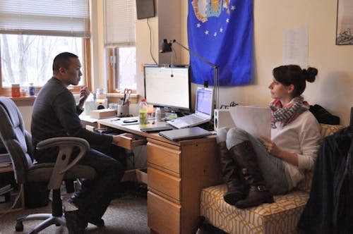  Seniors Kevin Ratuiste and Mairi Rodriguez do homework together in Kevin's Tyson apartment. Ratuiste and Rodriguez will be married in December, 2014. Photo by Kristen Garcia.