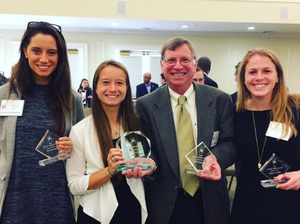 <p>Marketing professor Bill&nbsp;Bergman stands with&nbsp;students&nbsp;Brittany Boys,&nbsp;Leslie Espenschied and Kate Smith. Photo courtesy of Bergman's Instagram account.</p>