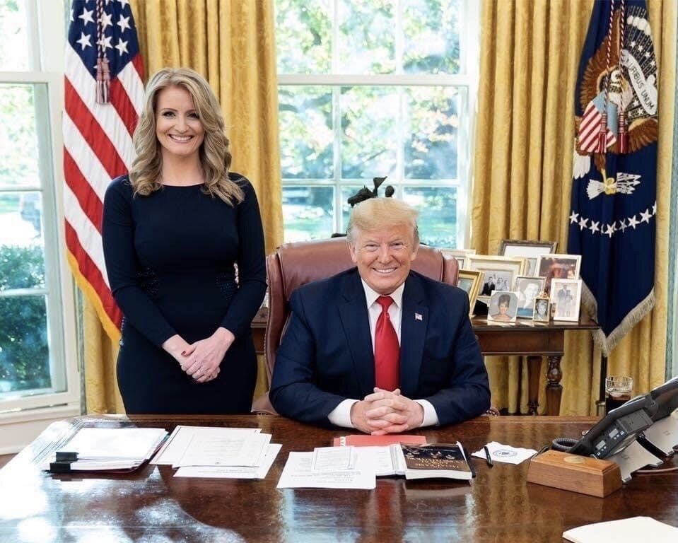 Jennis Ellis and former president Donald Trump in the White House Oval Office. Courtesy of Jenna Ellis's Twitter.