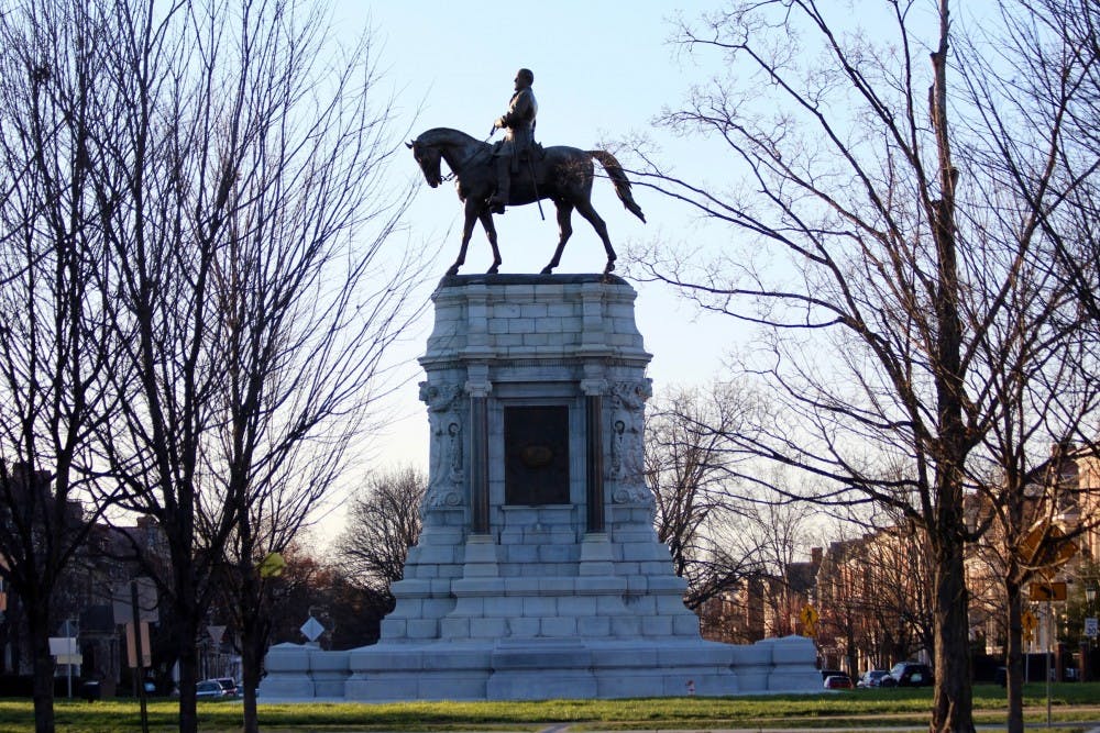 <p>The Robert E. Lee Memorial, located on Richmond's Monument Avenue.&nbsp;</p>