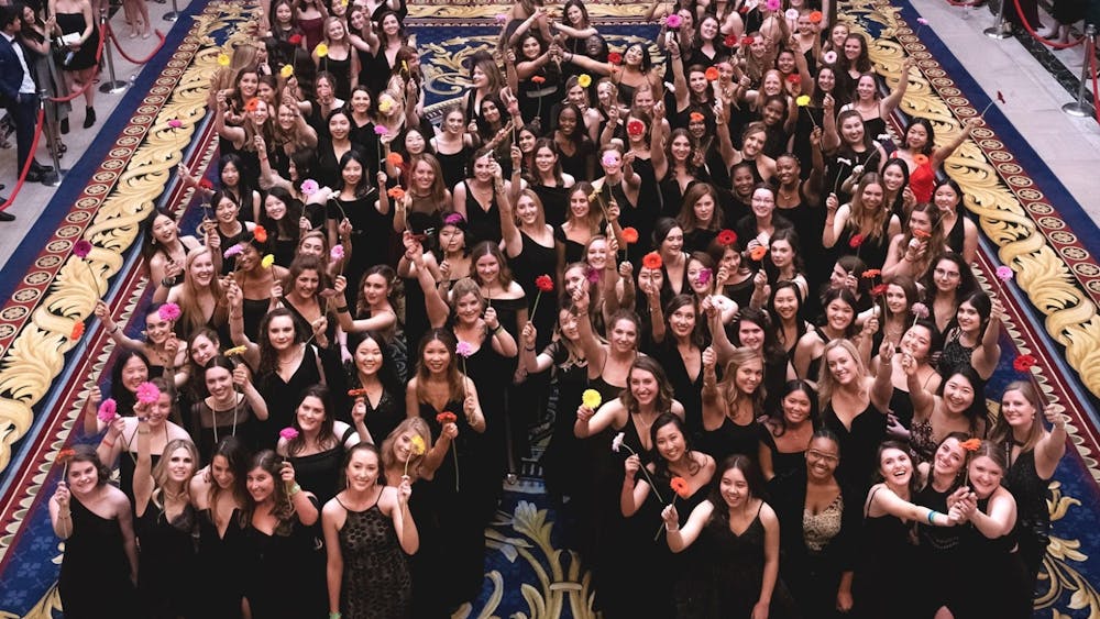 Westhampton College class of 2021 students pose for a group picture at this past year's Ring Dance ceremony. Photo courtesy of the University of Richmond Facebook page