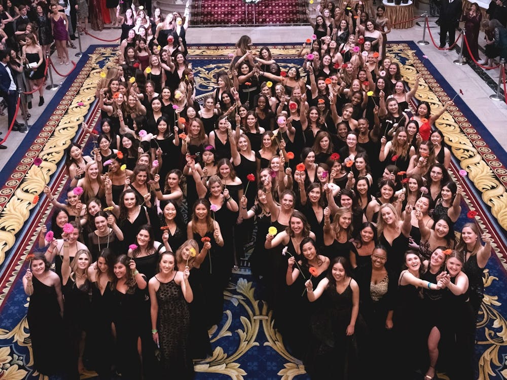 Westhampton College class of 2021 students pose for a group picture at this past year's Ring Dance ceremony. Photo courtesy of the University of Richmond Facebook page