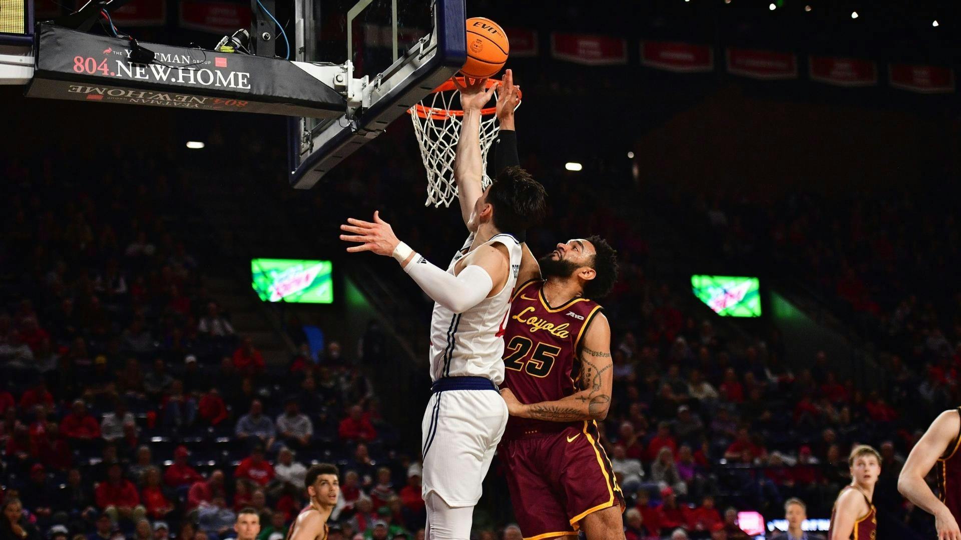 Graduate Andre Gustavson during game against Loyola Chicago on Jan. 12. Photo courtesy of Richmond Athletics.&nbsp;