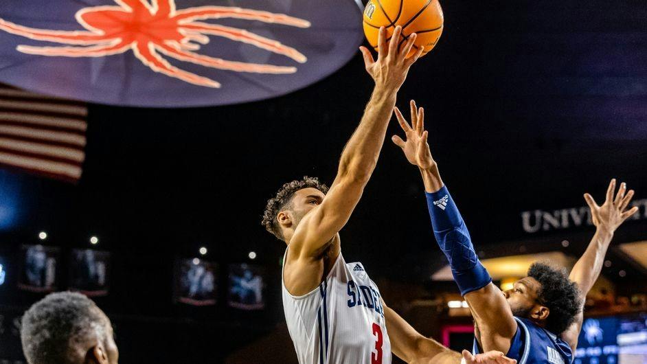 Spiders have an effortless win against Rhode Island Rams - Vimarsana News