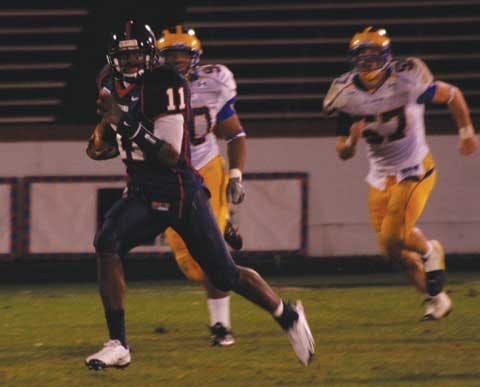 Delaware's defense couldn't contain QB Eric Ward, who scrambled for 86 yards and a touchdown during Saturday's game.