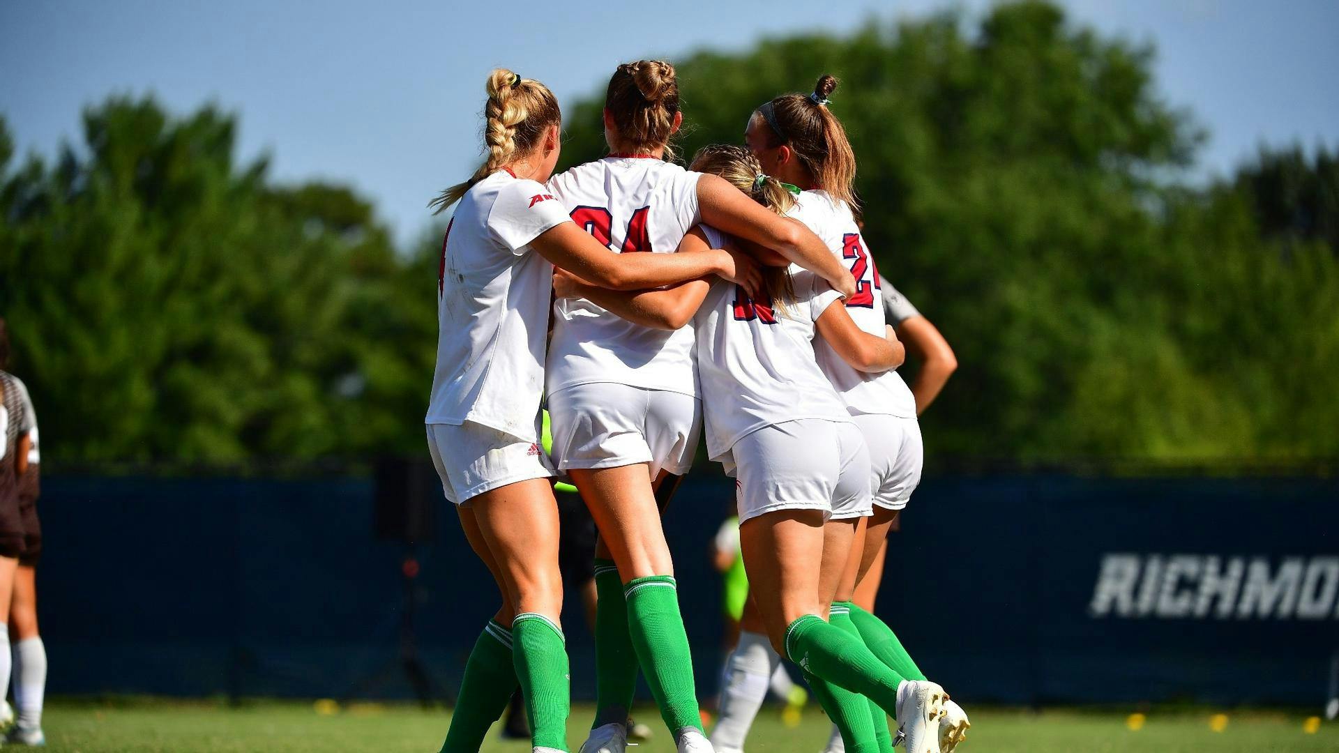 Spiders cheer with a victory against St. Bonaventure University Oct. 1. Photo courtesy of Richmond Athletics.&nbsp;