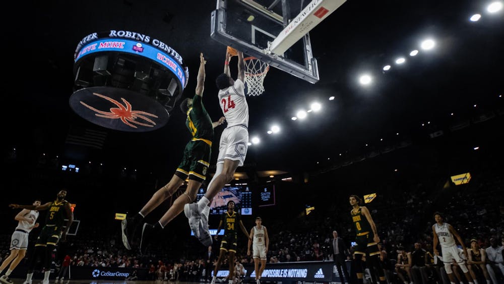 The Richmond Spiders play against Siena and win at the Robins Center Nov. 11. Photo courtesy of Richmond Athletics.&nbsp;
