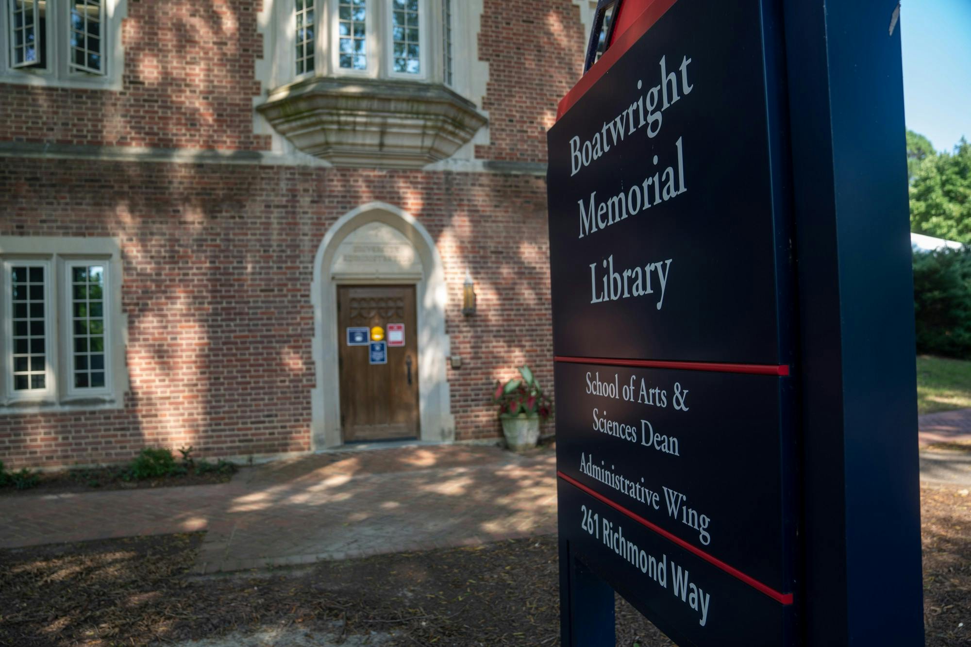&nbsp;The entrance to the Dean of the School of Arts and Sciences's office at Boatwright Memorial Library.