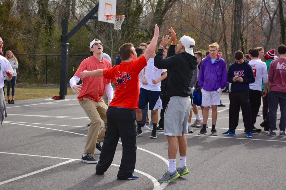 Students and Buddies played a friendly game of&nbsp;basketball.
