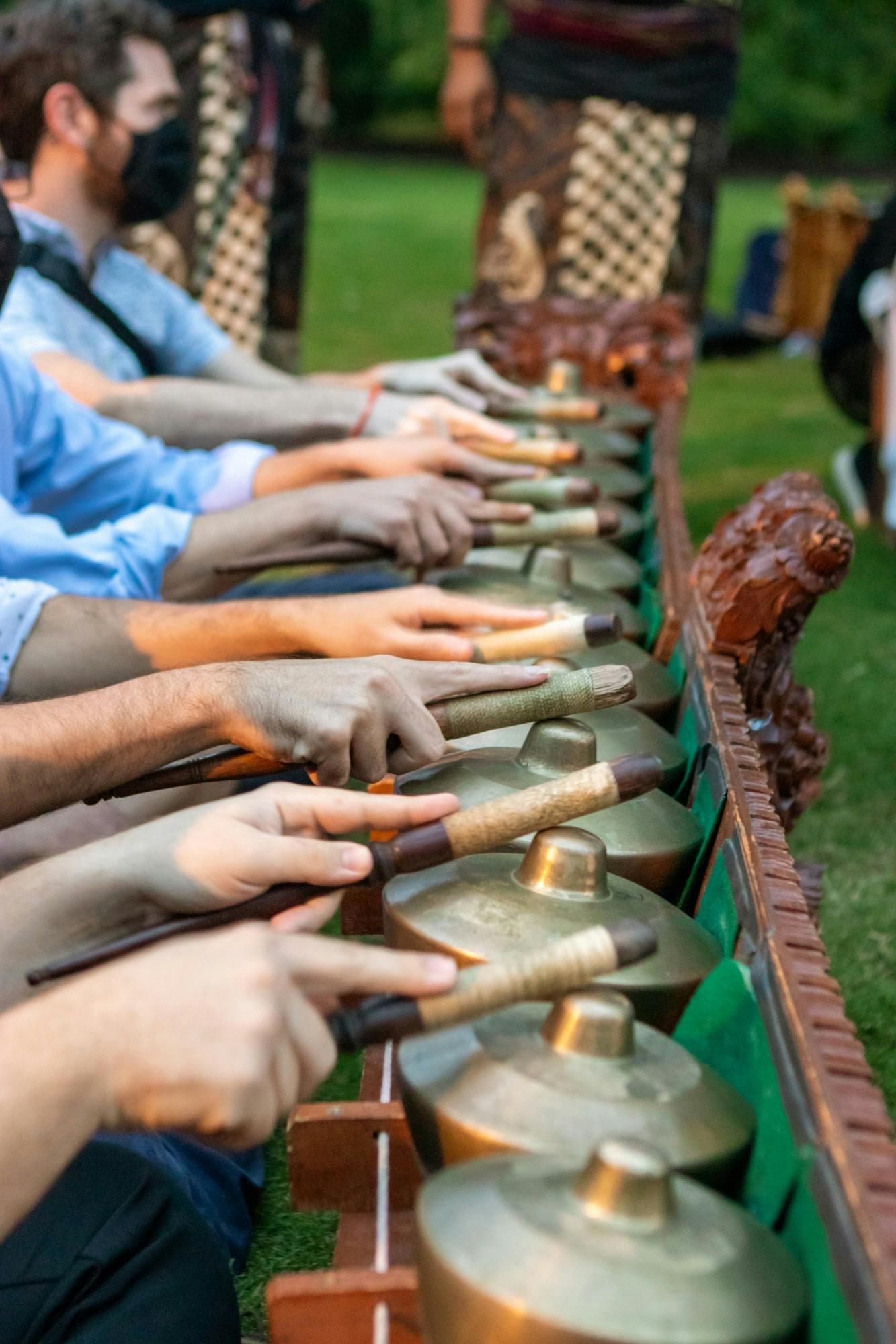 Indonesian culture filled The Westhampton Green at 6 p.m. Sept. 21, inviting passersby to the space with traditional food, coffee, music, dance and martial arts. The event was a collaboration among on-campus and off-campus organizations to highlight the diversity of the country that consists of over 17,000 islands.&nbsp;