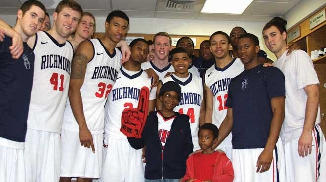 Colleen Szurkowski fills out a voter registration form at a stand in the commons with the help of Amanda Kleintop. She is one of 375 students who have registered on campus. (Nikki Waterman/The Collegian)