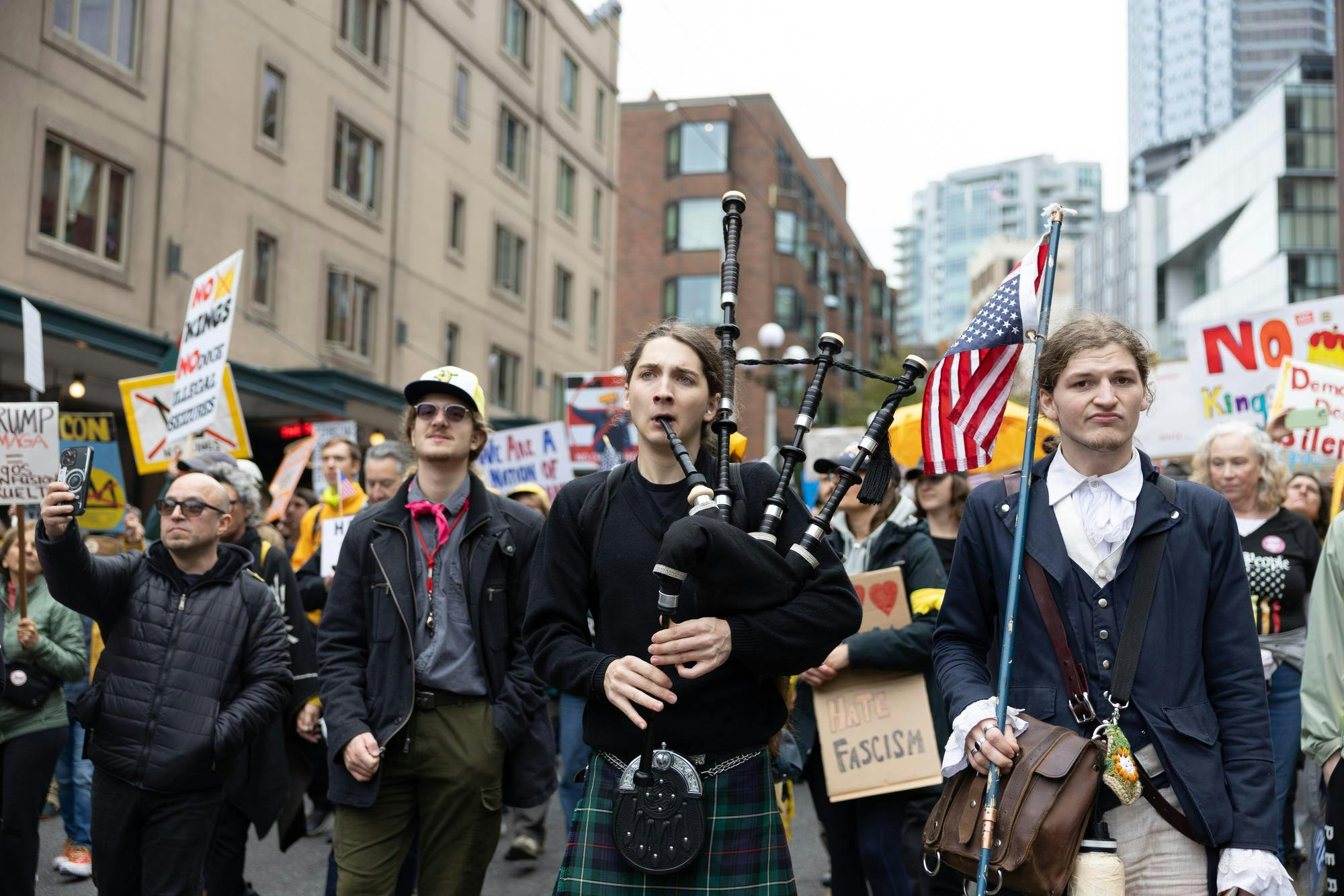 Seattle declares ‘No Kings’ in nationally coordinated protest - The Daily